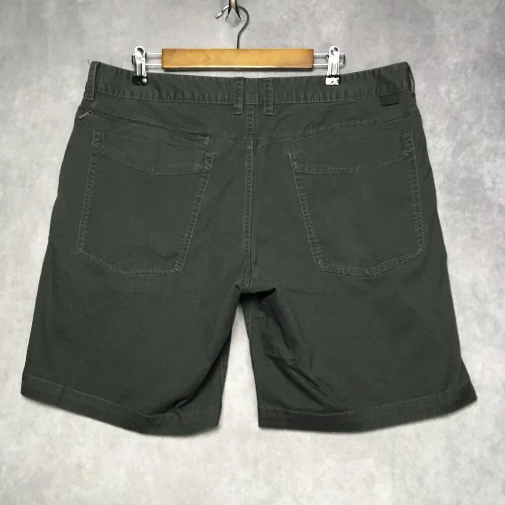 The North Face Mens Shorts size 36 Dark Blue Flat Front Cotton Stretch Casual